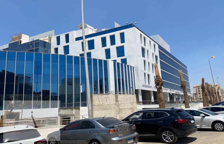 مكتب للإيجار، مساحته 79 متر مربع، مجهز بأجهزة تكييف و مقسم برتشن 0