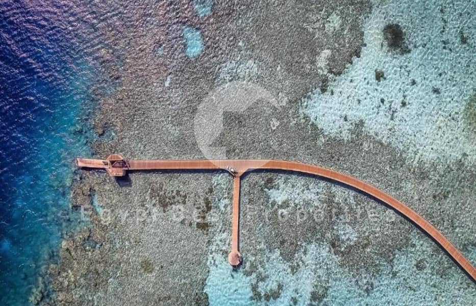 فيلا متشطبه على البحر و الجولف بمقدم 10% 0