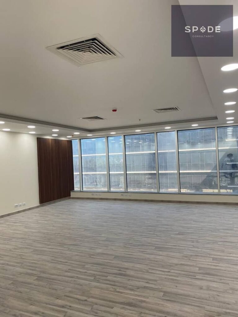مكتب تشطيب كامل للإيجار بإطلالة بلازا وشارع التسعين 0