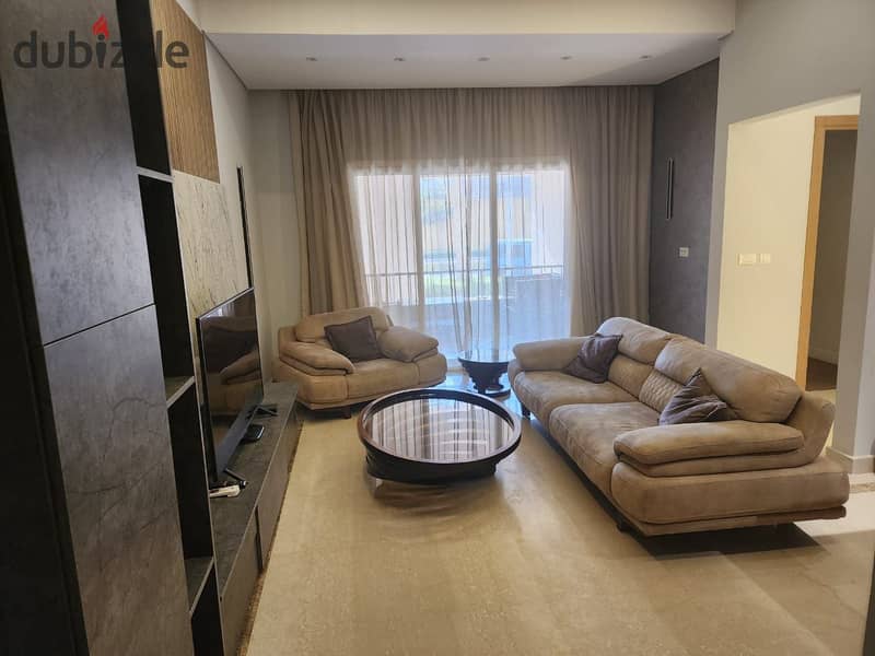 استوديو حديقة مفروش بالكامل للإيجار في كمبوند ميفيدا 0