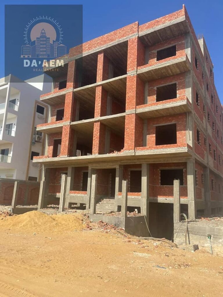 ارض للبيع واجهه بحري عامودي علي شارع خطوات من النادي الاهلي في الحي الرابع بيت الوطن التجمع الخامس القاهرة الجديدة 0