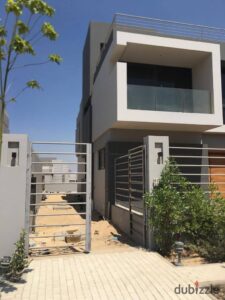 توين فيلا للبيع في كمبوند باتيو الزهراء من لافيستا الشيخ زايد بجوار الربوة وبيفرلي هيلز 13,500,000 ج.م