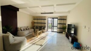 شقة مفروشة بالكامل في Westown Sodic – d شقة فندقية يومي • مساحة ١٥٢ متر • غرفتين نوم (واحدة ماستر) • مكيفة بالكامل • تقع في The Courtyard – ا 5,200 ج.م