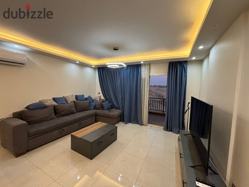 شقة للإيجارمفروشه بالكامل في كمبوند تاج سيتي 0