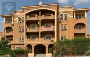 شقة متكرر دور ثاني أمامية على شارع رئيسي بالمرحلة الثانية هضبة كمبوند الخمايل الشيخ زايد تشطيب هاي سوبر لوكس أول سكن قرب بالم هيلز والبوابة بسعر لقطة. 6,000,000 ج.م