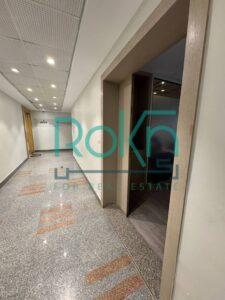 مكتب للاجار متشطب بالكامل علي المحور مباشره في اركان 320,000 ج.م