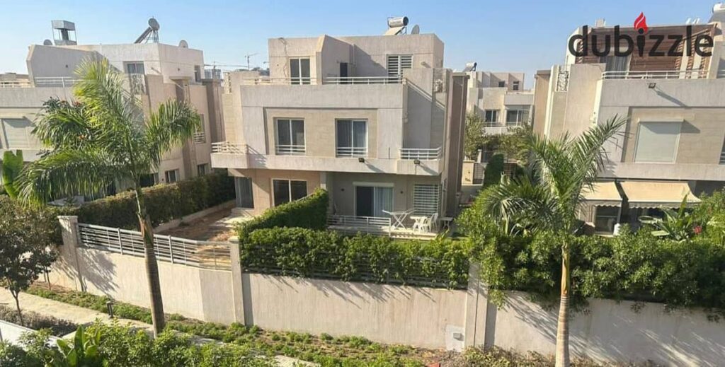 إستلام فورى توين هاوس متشطب برايم لوكيشن فى أتريو بجانب فيلدج ويست وأمام زد Atrio Iwan 0