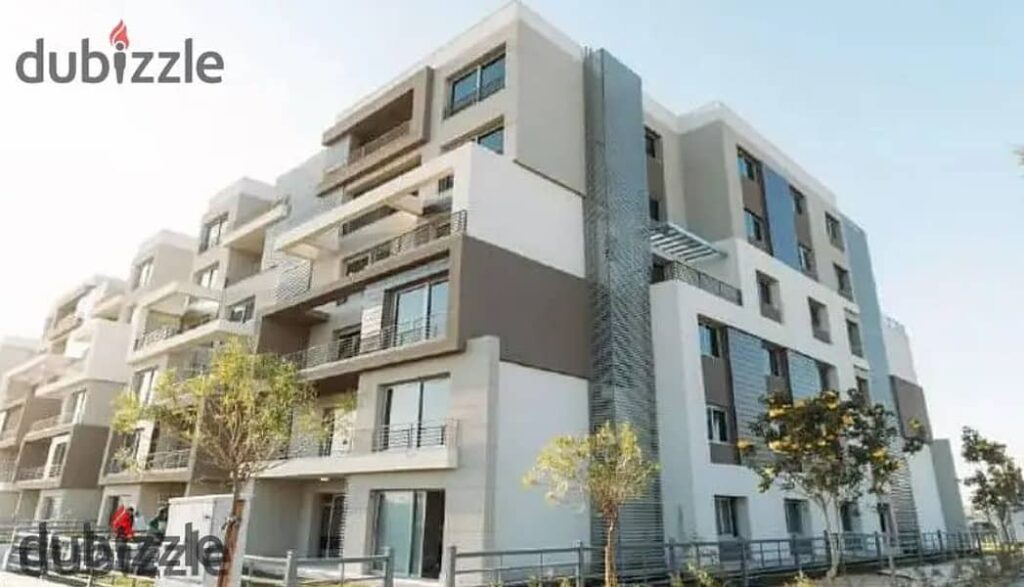 لسرعة البيع شقة بأقل من سعرها جاهزة للمعاينة متشطبة عالمفتاح ب كمبوند ( بالم هيلز ) بالتجمع الخامس 160 متر بالقرب من الجامعة الامريكيه لوكيشن مميز جدا 0