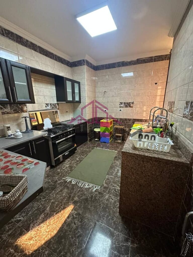 شقة للايجار مفروش في البنفسج 1 فيلات  يقع في قلب التجمع الخامس، مما يجعله قريبًا من الرحاب وطريق السويس والمحاور الرئيسية، 0