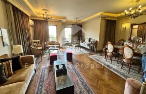 باقل سعر معروض شقة متشطبة مساحة كبيرة بالتكييفات في كومبوند بيفرلي هيلز الشيخ زايد 8,500,000 ج.م