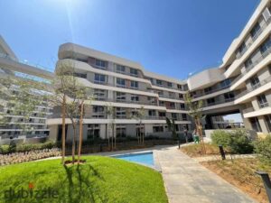 للبيع شقة بالسعر القديم في افخم كمبوند بالقاهرة الجديدة كمبوند بلوم فيلدز ( استلام فوري ) بالتقسيط ع 10 سنوات 10,000,000 ج.م