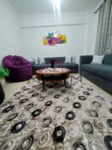 شقة للايجار مفروش في دار مصر القرنفل يقع في حي القرنفل بالتجمع الخامس، وقريب من الرحاب ومحور محمد نجيب، مما يسهل الوصول منه وإليه. 25,000 ج.م