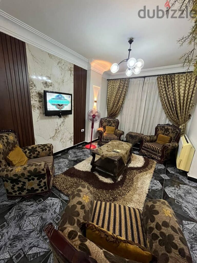 شقه مفروشه بفيصل الرئيسي للعائلات فقط 0