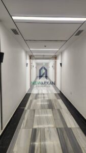 مكتب للايجار 70م مفروش ومتشطب بالتكييفات في اسبانا بلازا مول الشيخ زايد 65,000 ج.م