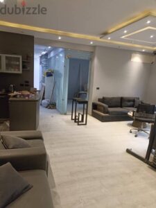 شقة فى شارع الاحرار متفرع من البطل احمد عبد العزيز 125,000 ج.م