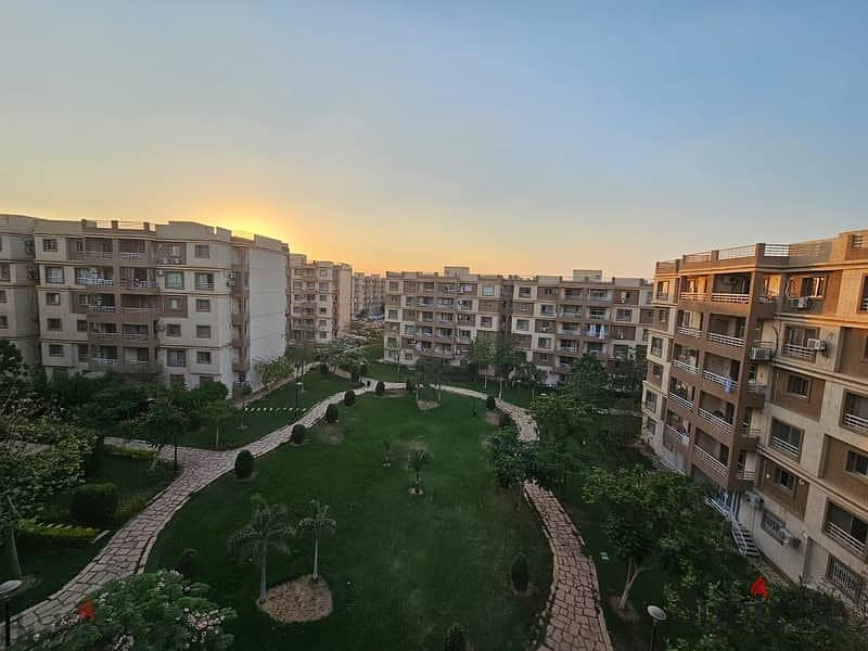 شقة للبيع في مدينتي بال(B6) 131متر مساحة عائلية مناسبة للسكن خطوات للخدمات والمسجد وسوبر ماركت محمود الفار وبجوار النادي والساوث بارك والفود كورت 0