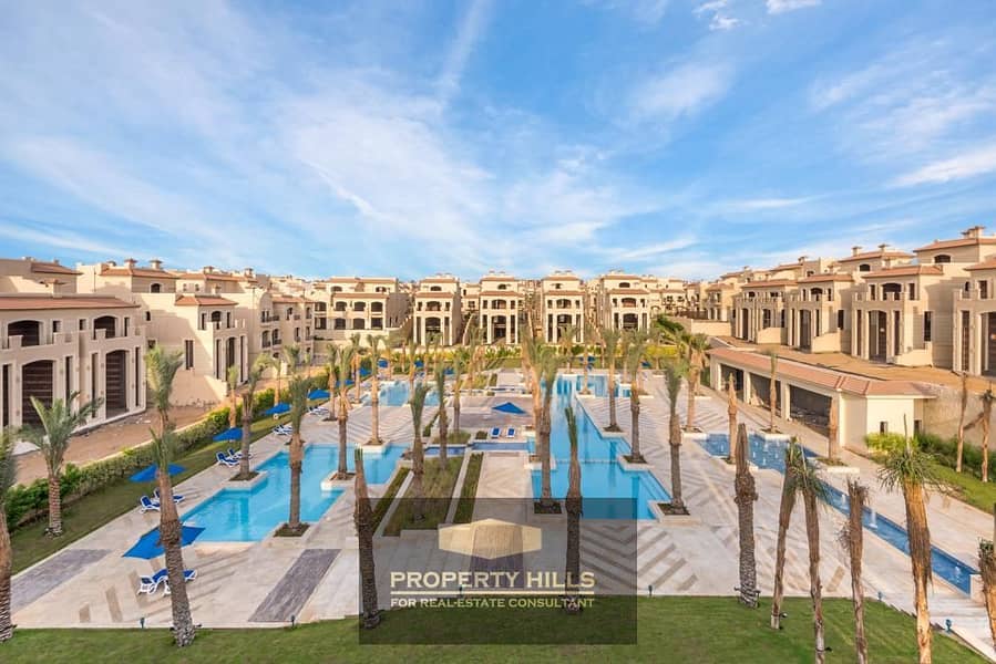 فوري شاليه بجاردن متشطب بالكامل علي البحر في لافيستا lavista 0