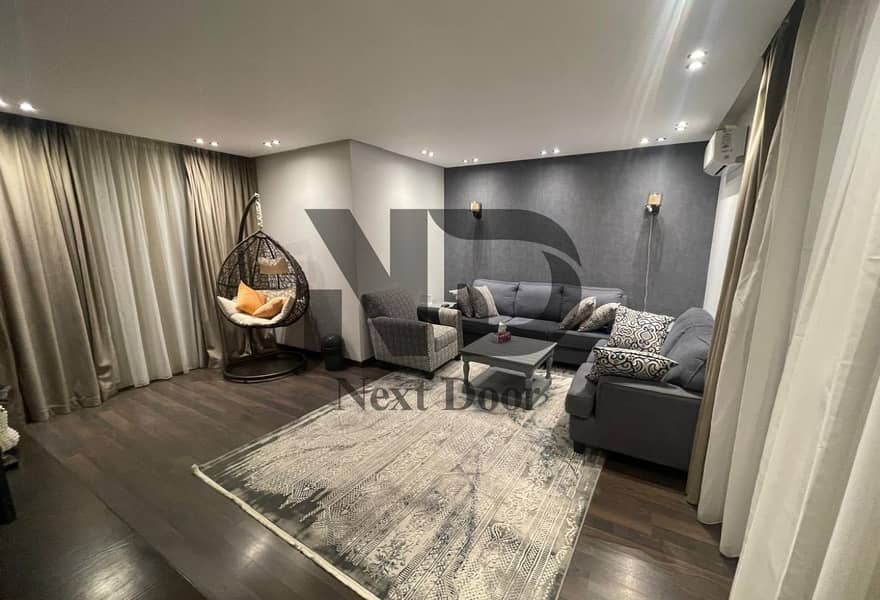 بالقرب من الجامعة الامريكية ومطار القاهرة للبيع اى فيلا روف ماونتن فيو هايد بارك 0