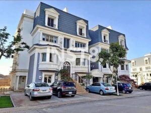 بنتهاوس رووف للبيع فوري فيو مفتوح علي لاجون ف ماونتن فيو هايد بارك 10,000,000 ج.م