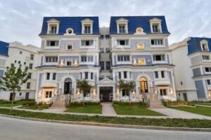 2,000 ج.م مدينة الشروق العائلى حى الجولف