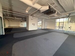 مقر ادارى لكبرى الشركات في التجمع الخامس شارع التسعين 990,000 ج.م