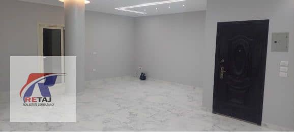 شقة 220م للايجار بخشب المطبخ فيو جاردن بالحي الخامس 0