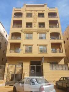 شقه للبيع في التجمع الخامس استلام فوري * ريسيل * دقيقه من شارع التسعين في الاندلوس بفيو مميز بكامل المرافق في الاندلس 4,500,000 ج.م