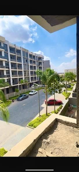 فوري ! شقة ارضي مع جاردن بفيو علي الاهرامات بكمبوند صن كابيتال بقلب اكتوبر | sun capiral - لوكيشن ممتاز بالقرب من الاهرامات & مول مصر , مول العرب 0