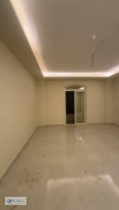 *شقه فاضيه للايجار في التجمع الخامس في فيلل الدفاع الوطني*قريبة من سيتي ستارز والمناطق التجارية متوفر جميع الخدمات (مطاعم – كافيهات – بنوك – صيدليات) 17,000 ج.م