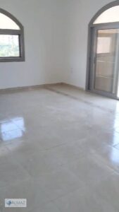 *شقه فاضيه للايجار سكني و إداري ف البنفسج 2 فيلات في التجمع الاول*قريبة من شارع التسعين سهولة الوصول لمحور محمد نجيب والطريق الدائري قريبة من الجامع 16,000 ج.م