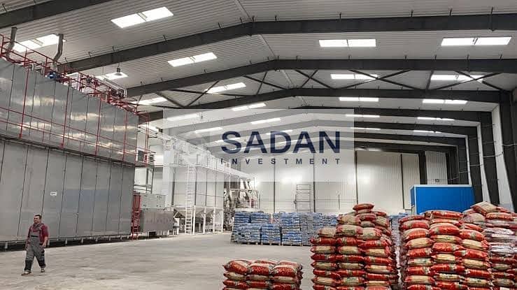 مصنع 300 متر استلام قريب دايريكت على محور الجامعة الأمريكية في التجمع الخامس 0