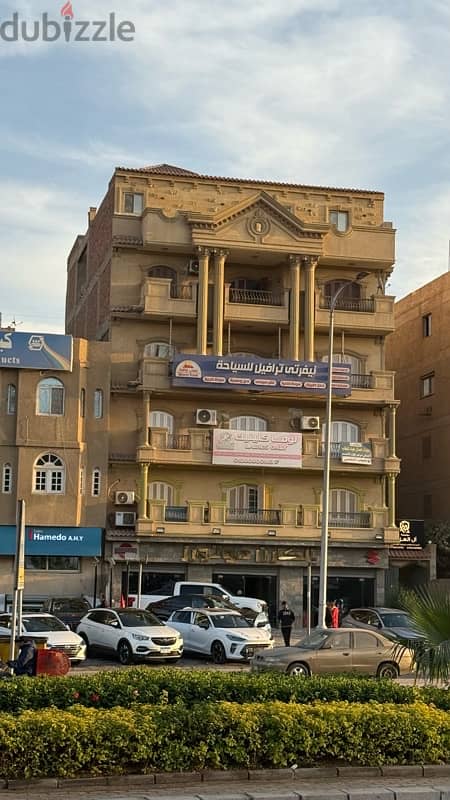 شقة للبيع في 6 اكتوبر المحور المركزي الرئيسي بالقرب من الحصري 0