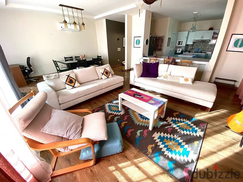 شقة 175م بفرش مميز للإيجار في فيلدج جاردنز قطامية 0