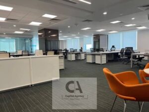 مقر إداري مفروش بالكامل للإيجار 455م وسط أكبر الشركات بسعر لقطة على شارع التسعين الجنوبي مباشرة – التجمع الخامس 684,320 ج.م