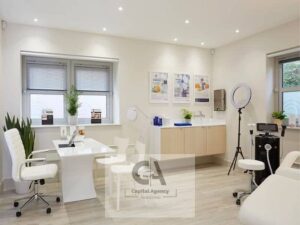 عيادة للإيجار دور ارضي 128م متشطبة بالتكييفات داخل كمبوند ميفيدا – التجمع الخامس 165,000 ج.م