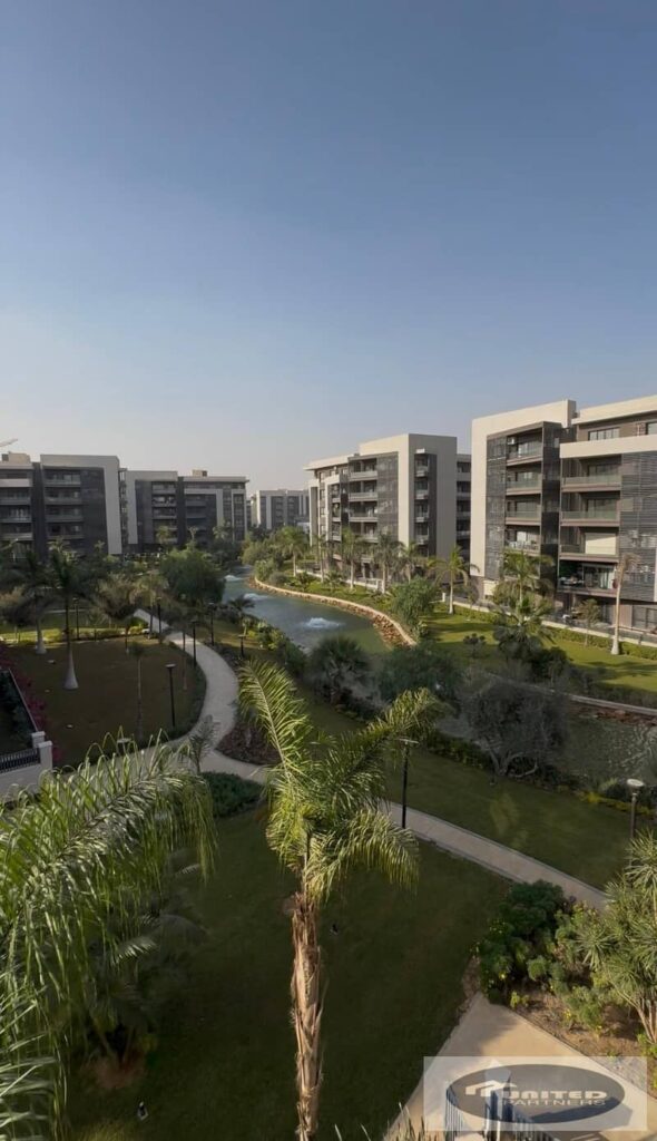 شقه 155متر للبيع مدينتي من نوادر كمبوند بريفادو   تقسيمه مميز 0