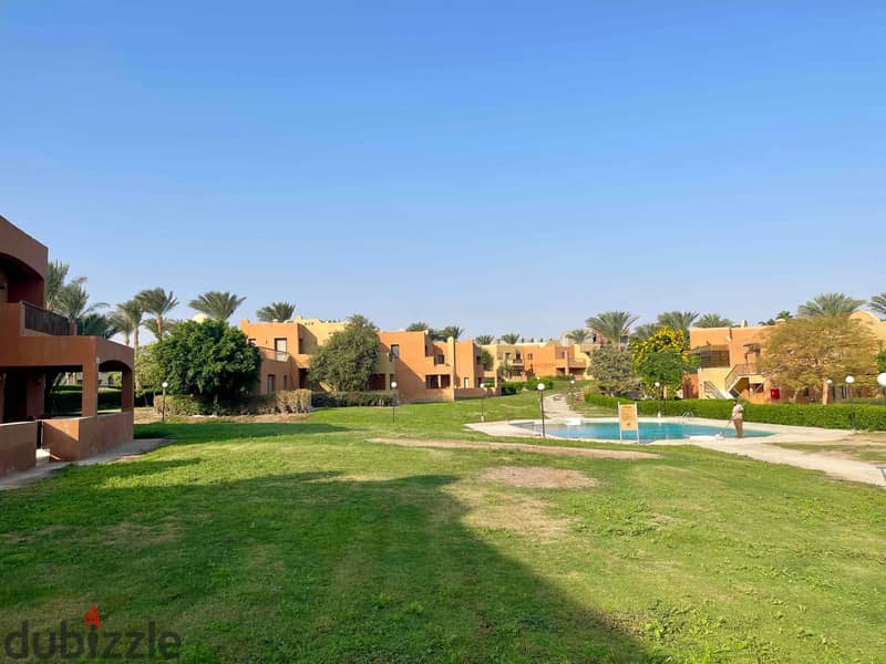 فيلا للبيع في مكادي باي الغردقه بكل خدمات القريه السياحيه 0