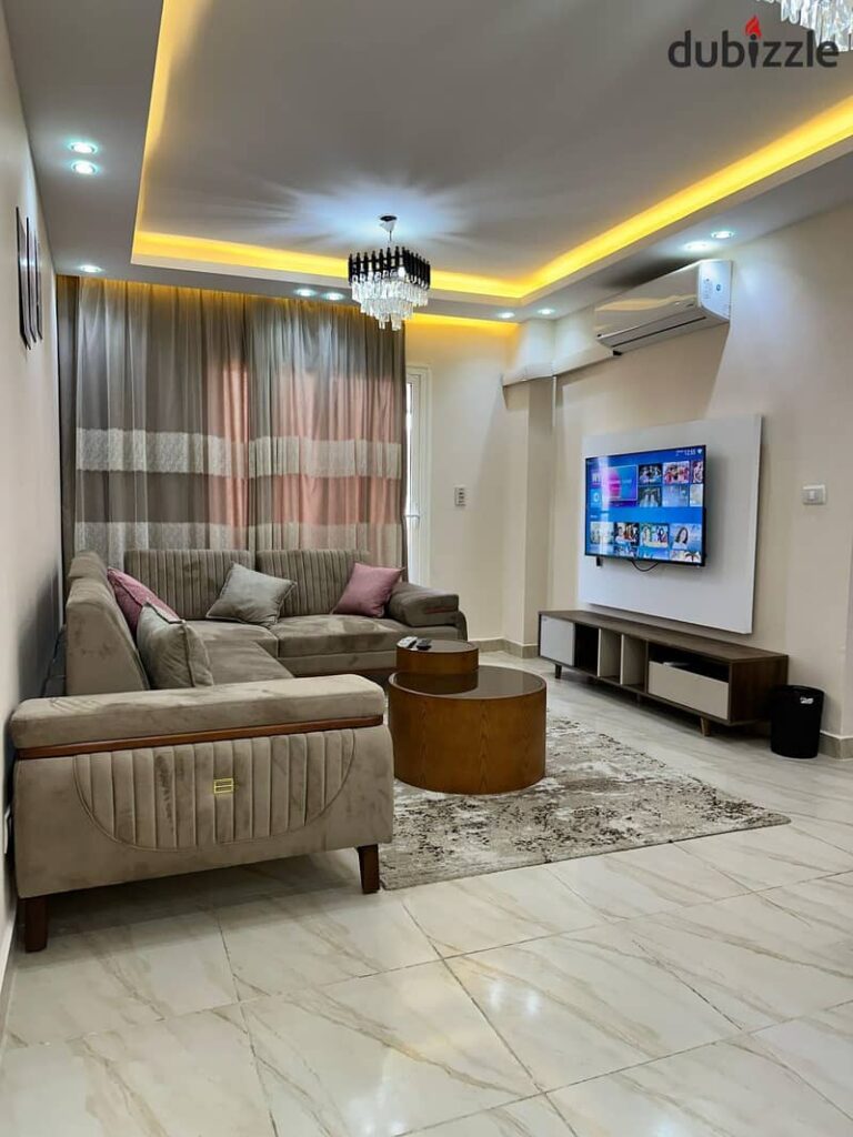 شقة للايجار المفروش فى مدينتى بحالة أول سكن 0