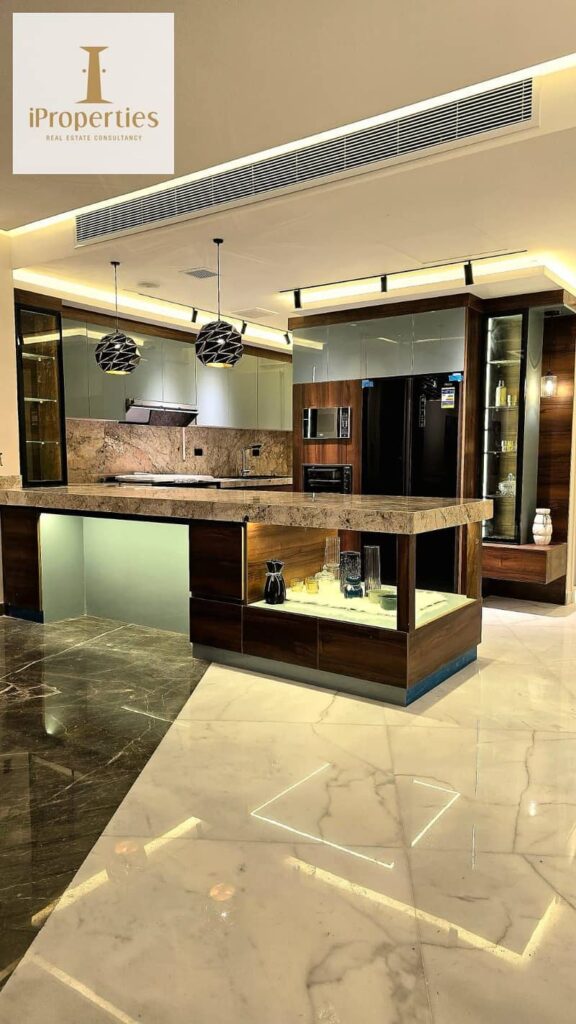 شقة فاخرة مفروشة للبيع في لايك فيو  ريزيدنس  1 0