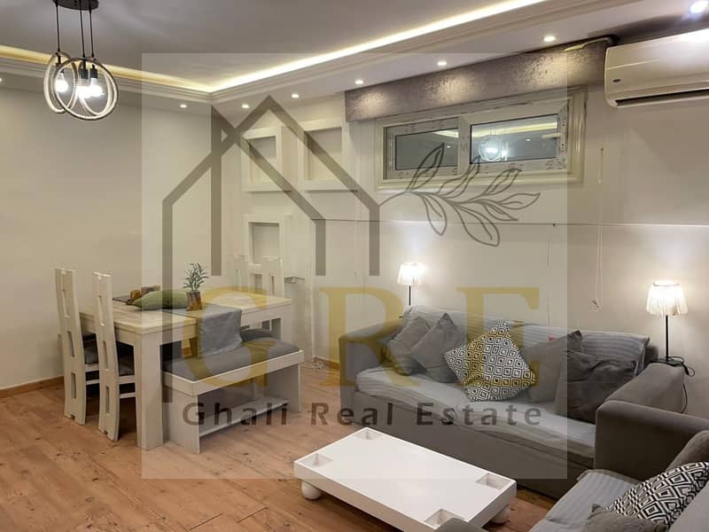 للايجار شقه بحديقه مفروشه فى الشيخ زايد كمبوند الياسمين 0