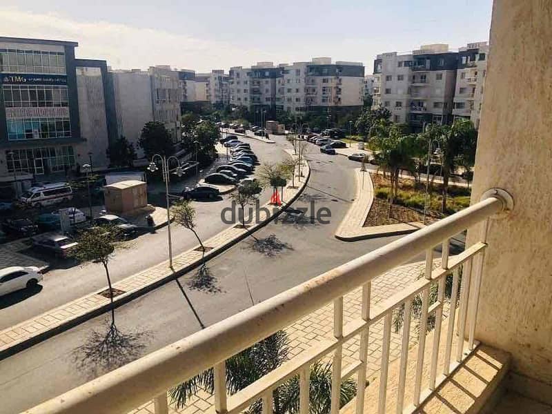 للبيع في مدينتي b10 شقة 78 متر امام الخدمات مباشرة 0