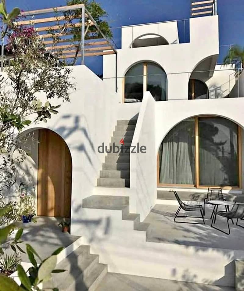 فيلا في قلب الجونة متشطبة بالكامل تشطيب الترا لوكس , بتطل على البحر في قرية متكاملة الخدمات. 0