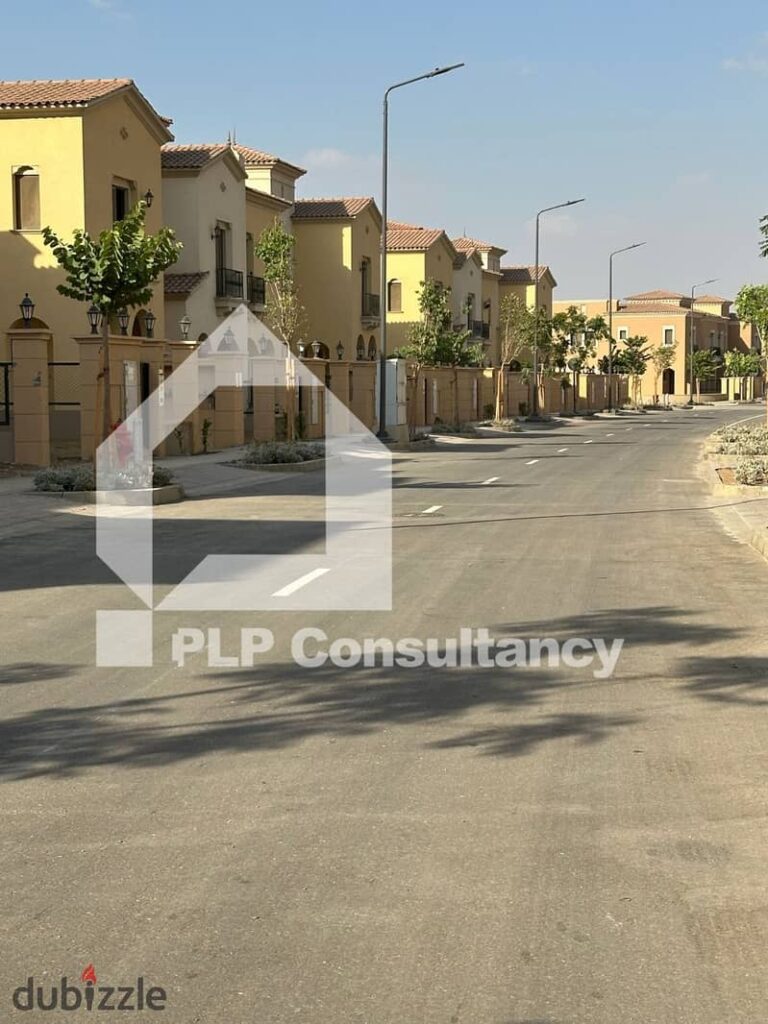 فيلا  توين هاوس في كمبوند city gate new cairo  برايم لوكيشن  اوبن فيو باقل سعر ف السوق 0