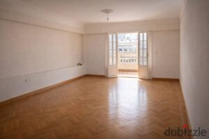 في افضل موقع في سابا باشا شقة سكنية 150 م الدور الثامن والأخير غزل كامل أسانسير 20,000 ج.م