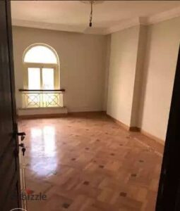 شقة بالمربع الذهبى بـ سموحة 155 م 17,000 ج.م