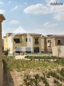 اقل سعر فيلا تاون هاوس ميدل بتسهيلات ريسيل للبيع برايم لوكيشن في كمبوند سيتي جيت التجمع بسعر لقطه City gate New Cairo بالجولدن سكوير وبجوار سوديك 20,300,000 ج.م