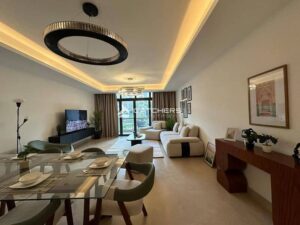 استلام فوري و بخصم 30% و تشطيب كامل الترا سوبر لوكس بالتكييفات شقة 160 متر في قلب التجمع الخامس 12,000,000 ج.م