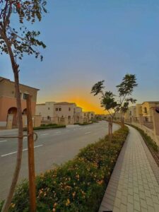 اقل سعر فيلا توين هاوس بتسهيلات ريسيل للبيع بفيو جولف في كمبوند سيتي جيت ديار القطرية بسعر لقطه بالتجمع الخامس بجوار سوديك فيليت وميفيدا اعمار 36,981,002 ج.م