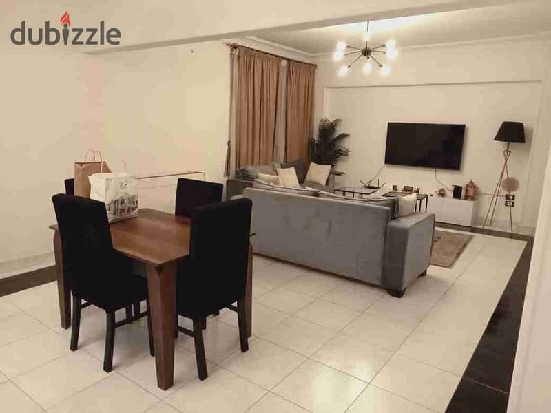 شقة مفروشة قرب فندق سفير ميدان المساحه للايجار اليومي والشهري للعائلات للسكن الراقي والمميز بالدقي 0