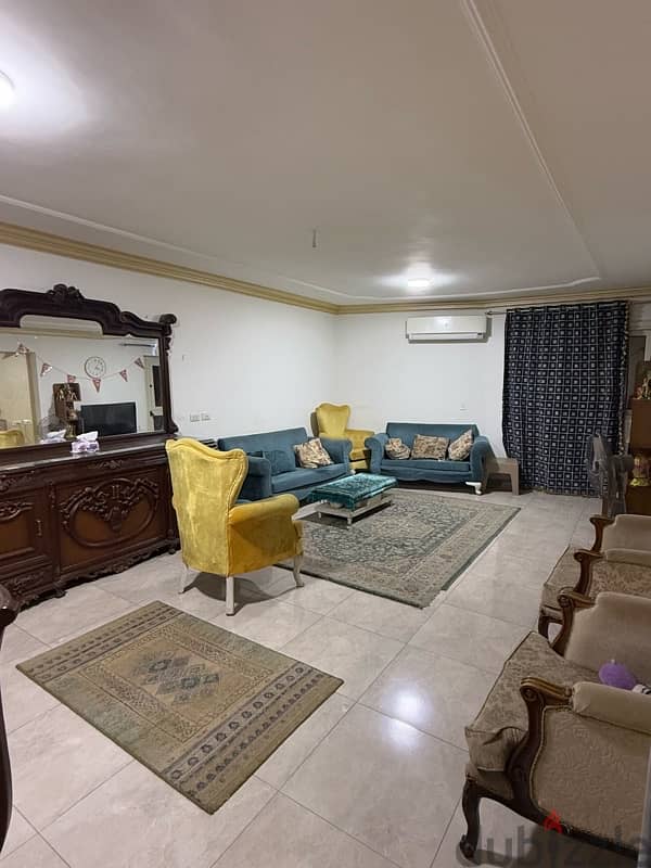 شقه بانوراما بعماره حديثه موقع مميز جدا بمنطقه الهرم 0